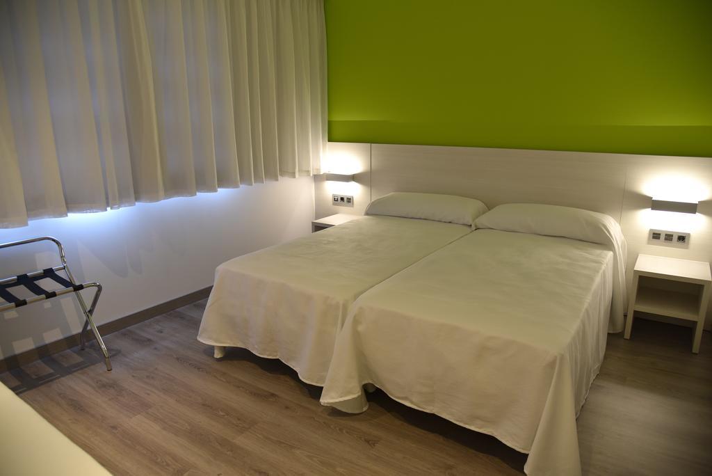 Hotel Julimar Lloret de Mar Extérieur photo